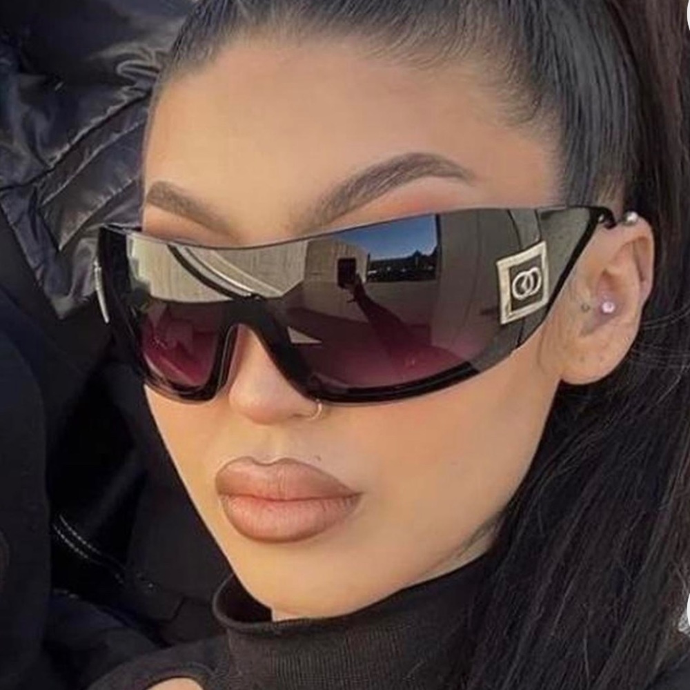 Giant vintage sunnies